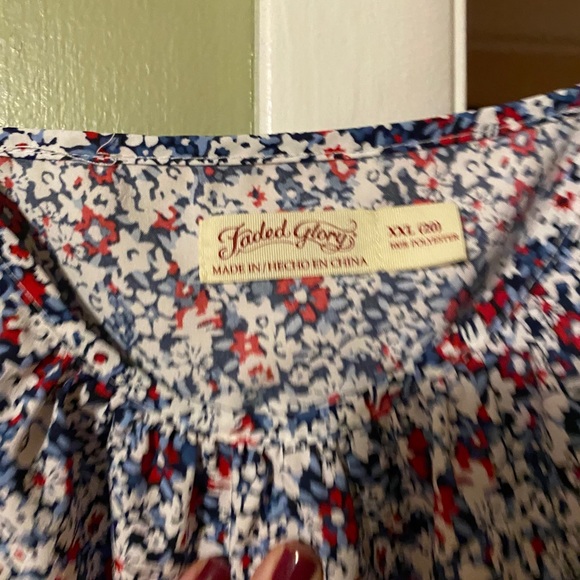 Red, White. & Blue Floral Top - Picture 2 of 2
